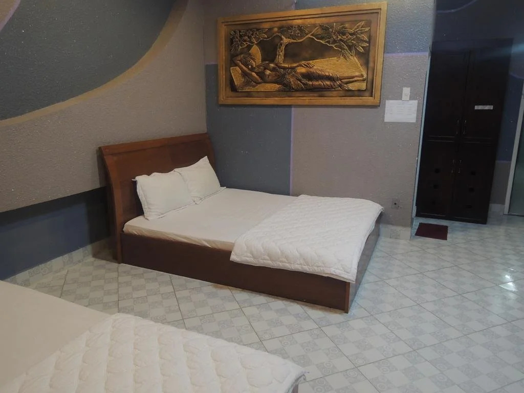 Truong Tien Hotel