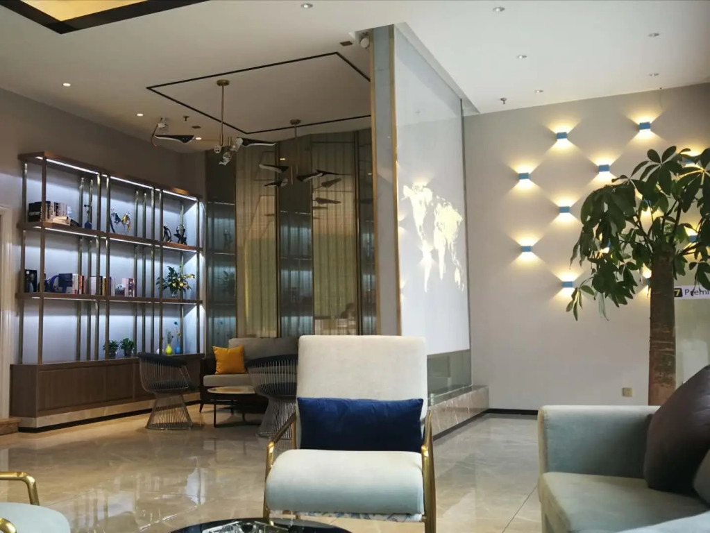 7 Days Premium Hotel Yunfu Yu'nan