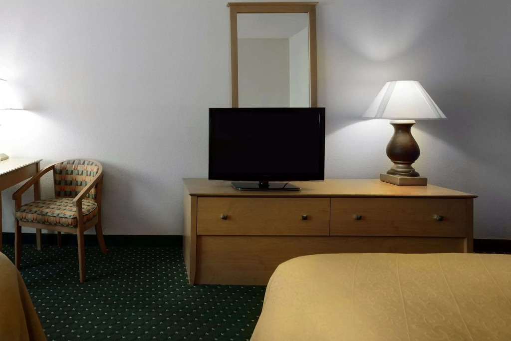 Quality Inn & Suites Springfield