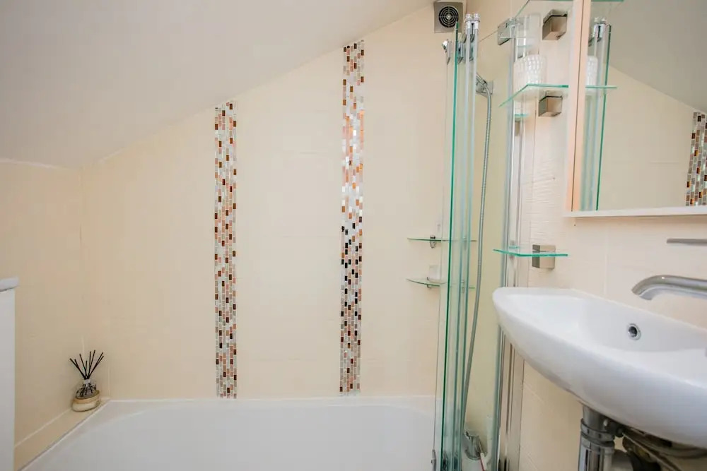 1 Bedroom Flat With Roof Terrace