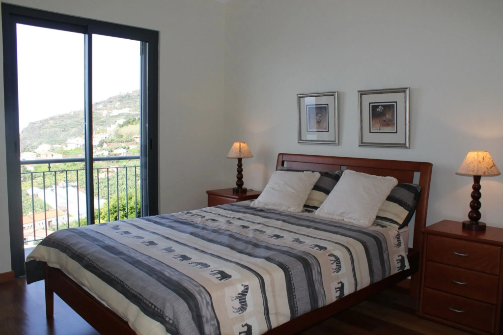 3 bedroom in Calheta, stunning views, private heated pool | Casa Amaro Mar