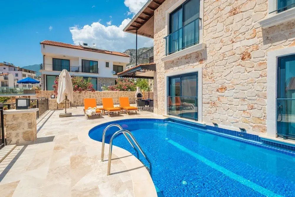 White Garden Villas