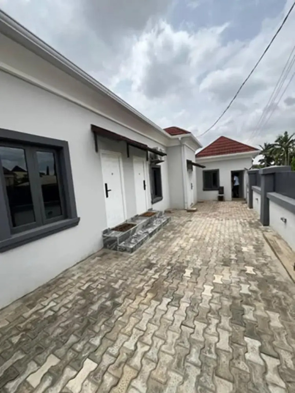 Moz One Apartments