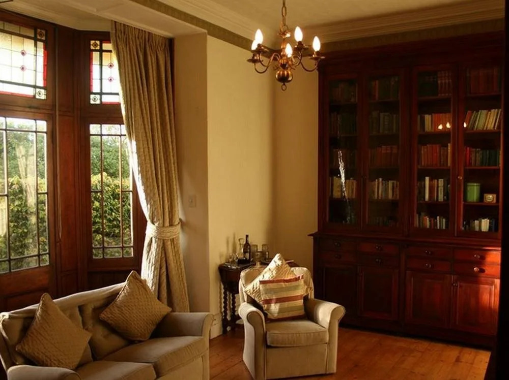 Reading House