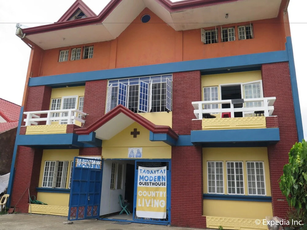Country Living Hostel