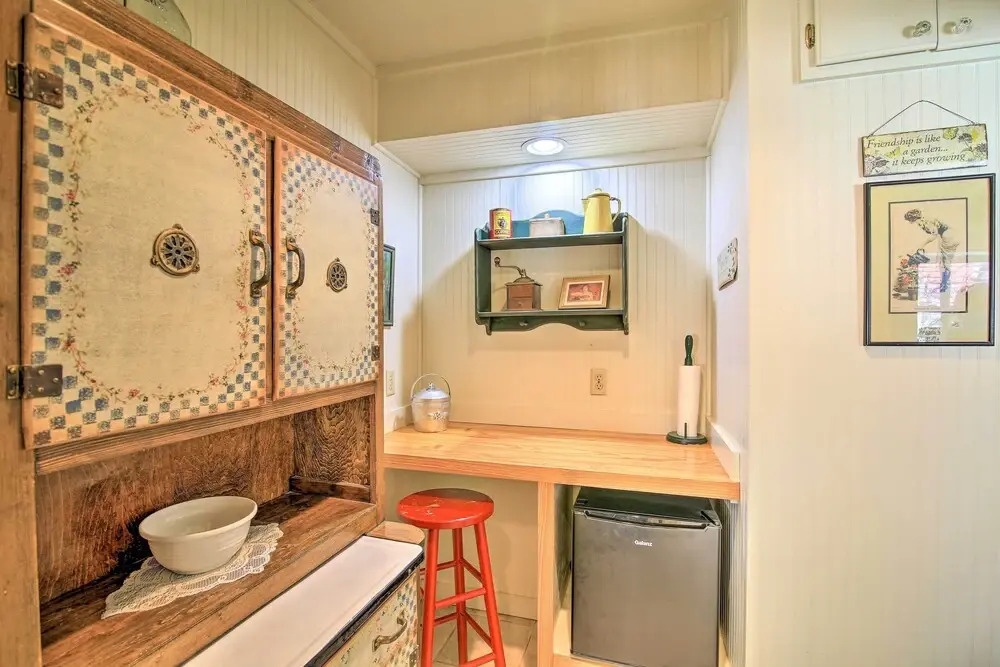 Grand Fredericksburg Retreat - Walk to Main St!