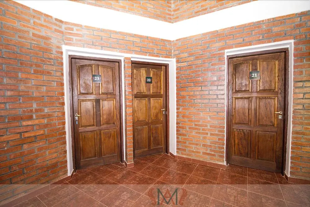 Madre America Hotel & Hostel