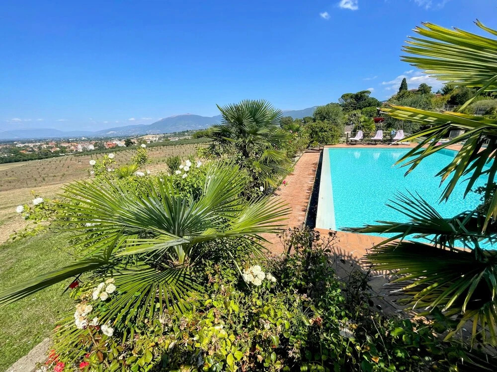 Apt 2 in Spoleto Stunning Grounds Panoramic Views all Around You! Sleeps 4