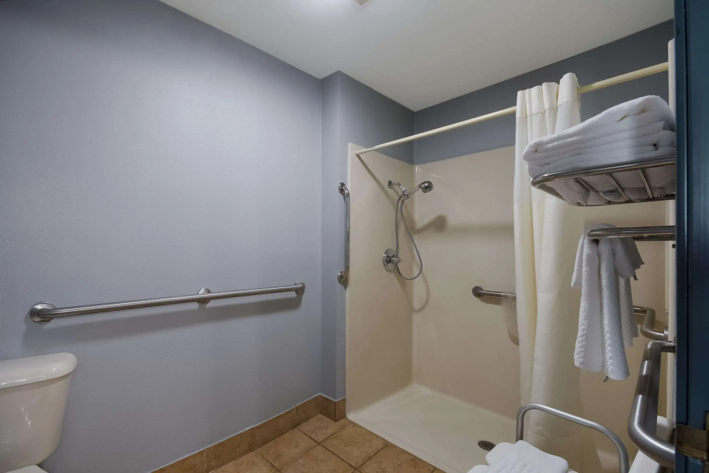 Quality Inn & Suites Oklahoma City North