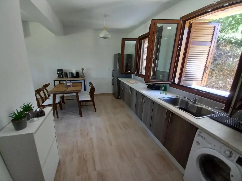 In Between Mani Villas