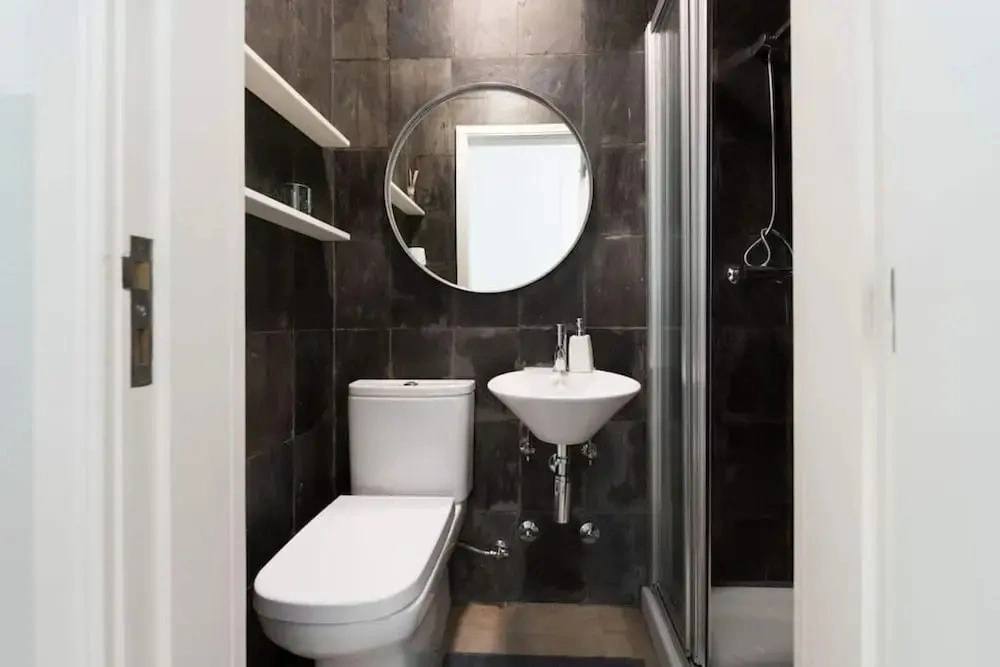 3br D.Luis Bridge House & Terrace by Guestready