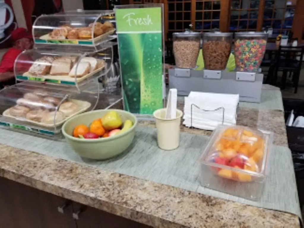 Quality Inn Pittsburgh Airport