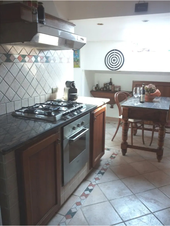 House With 1 Room in Roma, With Wonderful City View, Furnished Balcony