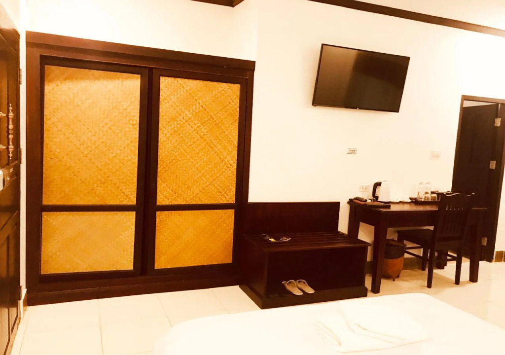 Khung City Hotel