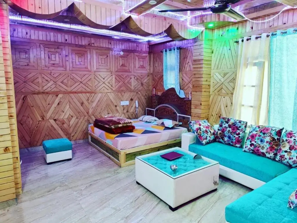 Majestic Mountain Bhaiji Guest House