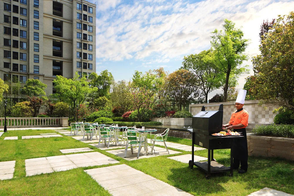 Eaton Luxe, Xinqiao, Shanghai