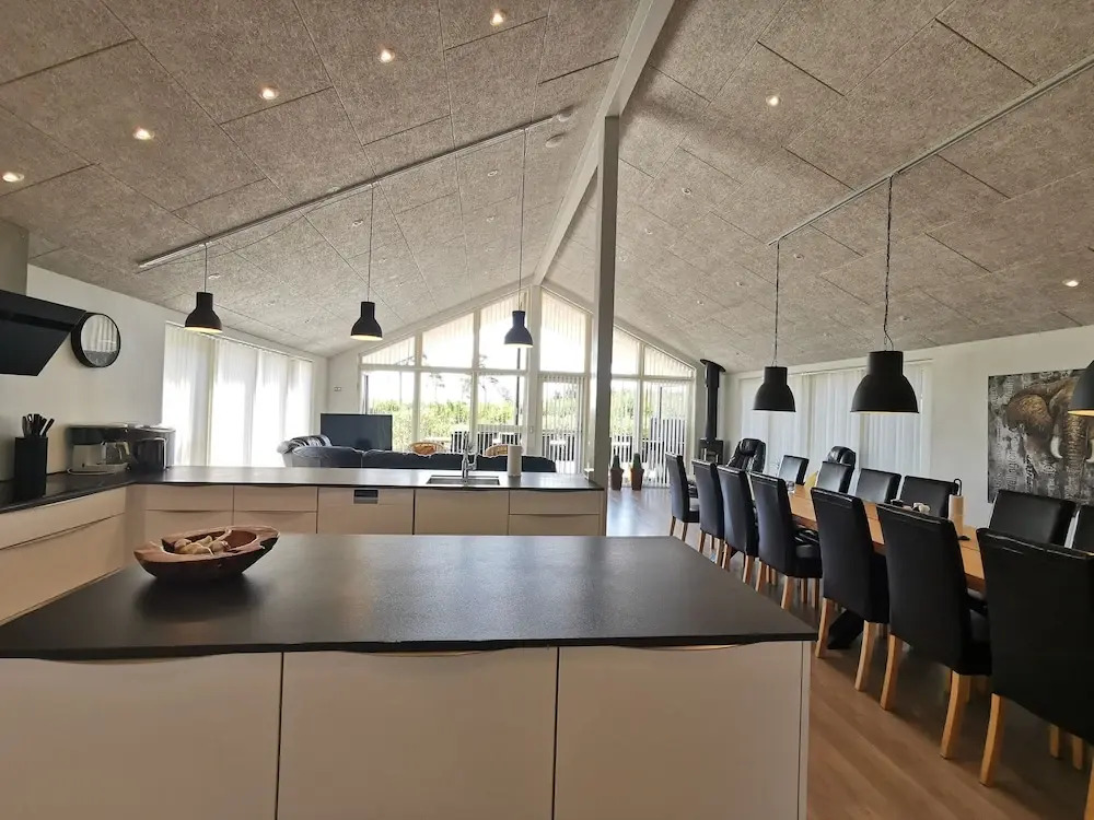 Panoramic Views and Luxurious Comfort on Læsø Island and Sleeps up to 16 Persons
