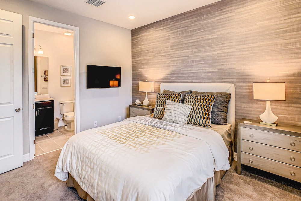 Resort Home With Private Pool, Patio, Foosball & 2 Living Areas - Near Disney