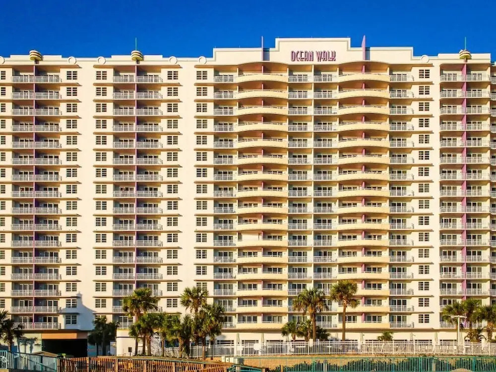 Ocean Walk 2430