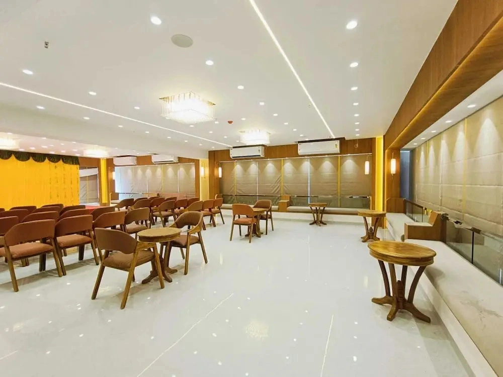 Murli Hotel Luxury Rooms