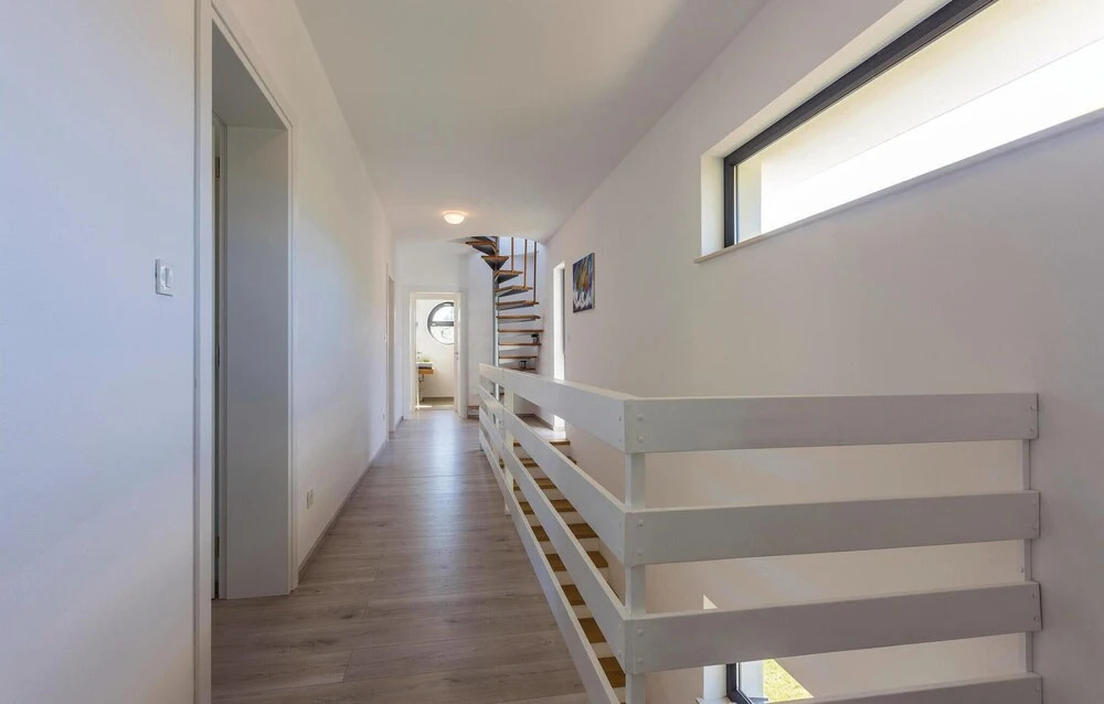 Beautiful Home in Premantura With Wifi and 4 Bedrooms