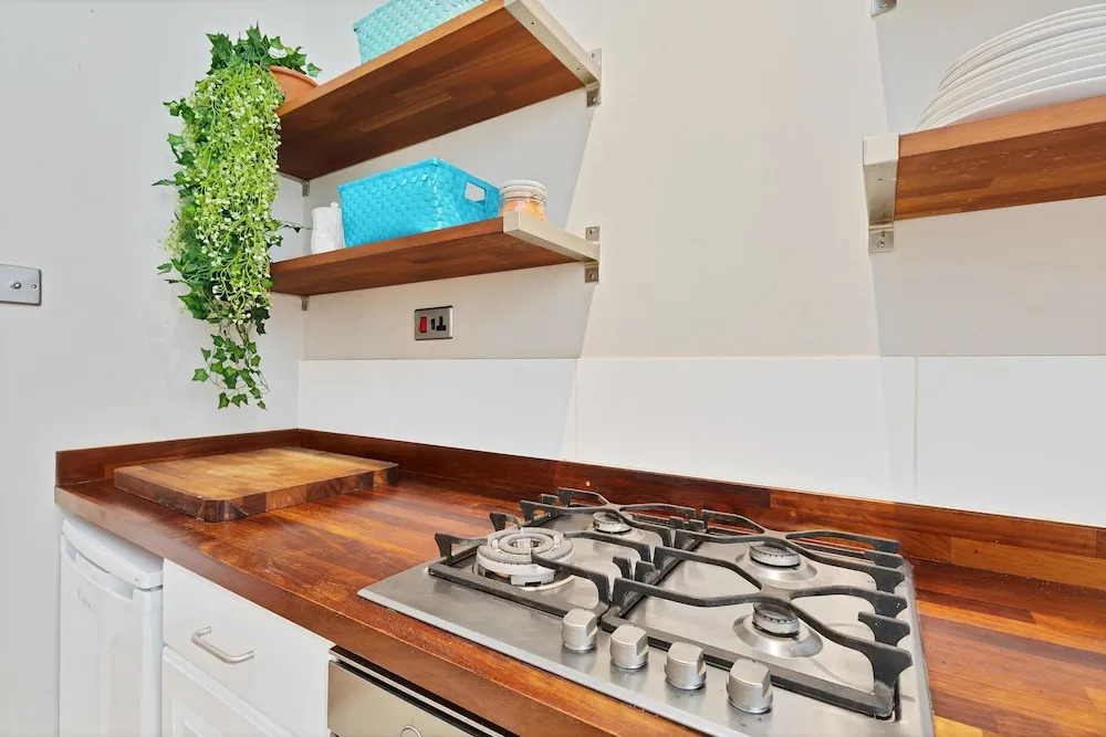Sunny Regency Apartment
