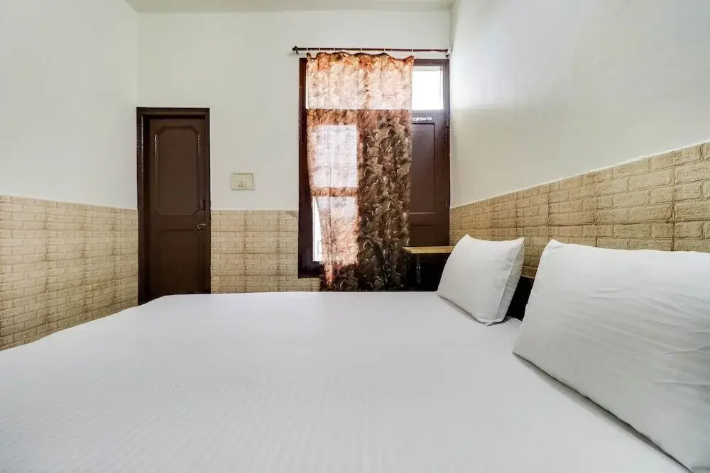 Hotel Ashiana by OYO Rooms