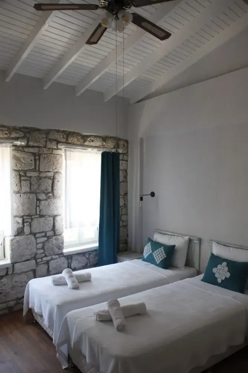Otel Senice