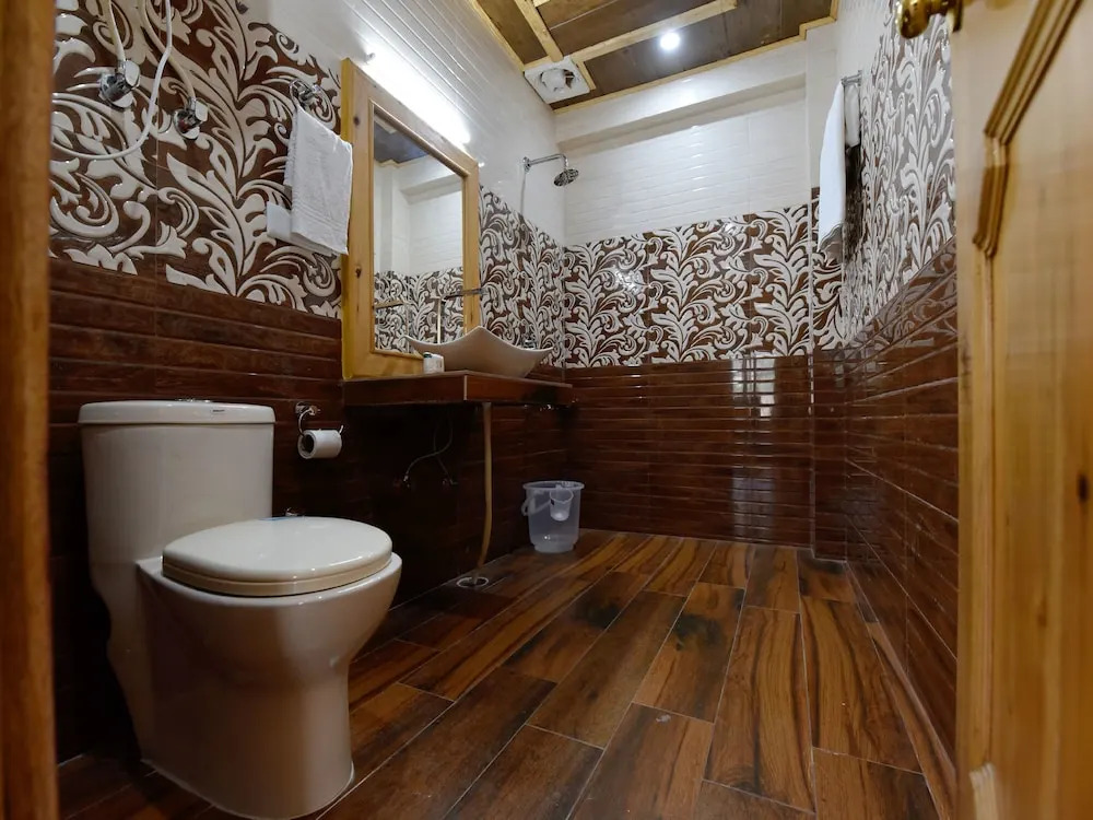 OYO 13351 Home Lavish 2BHK Hadimba Temple