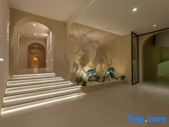 Lanyue Li Sky City Natural Mineral Hot Spring Resort 360° View Villa