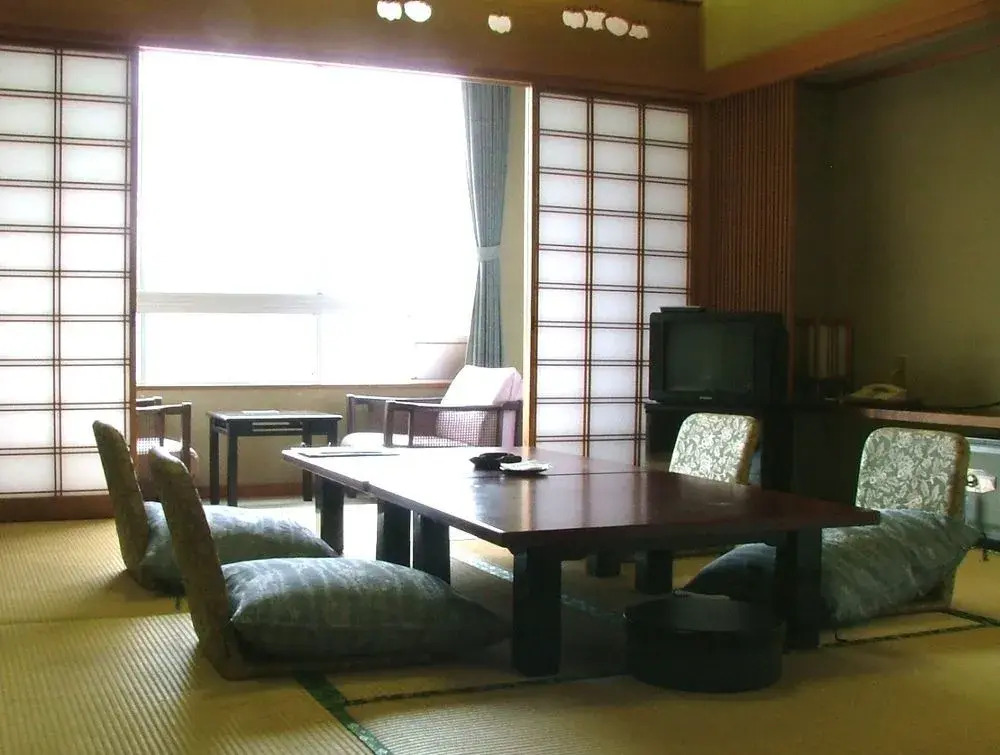 Enakyo Grand Hotel