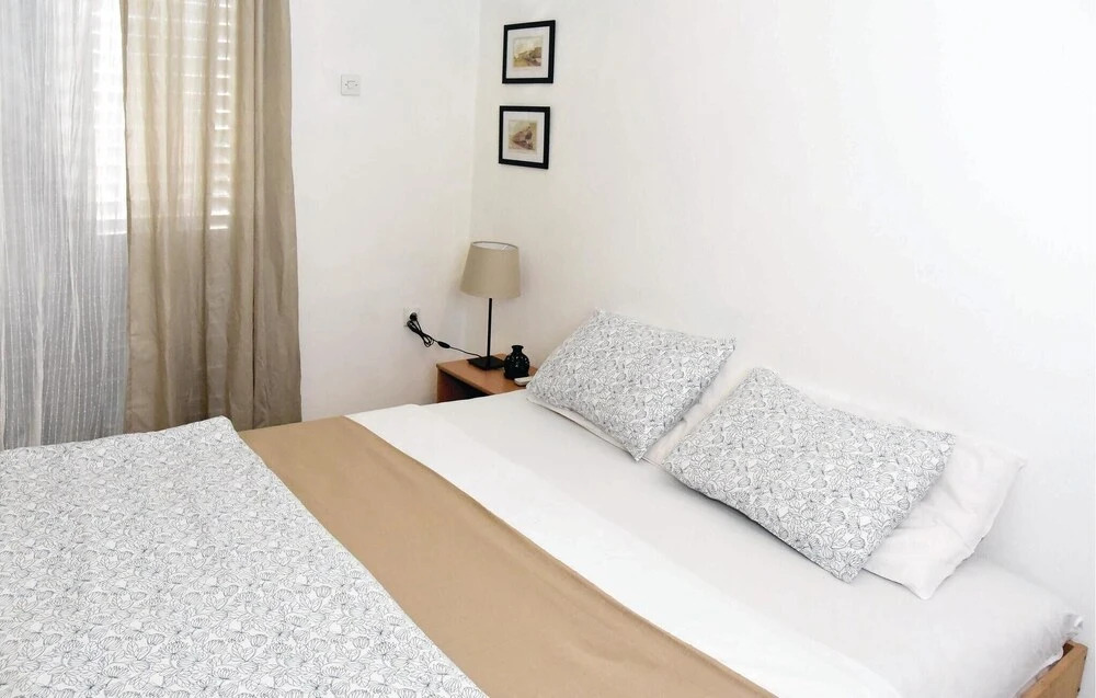 3 Bedroom Gorgeous Home In Dobrota