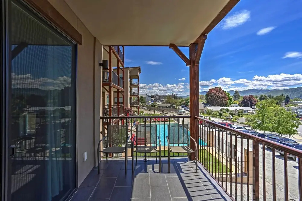 Cozy Manson Condo on Lake Chelan w/ Pool Access!