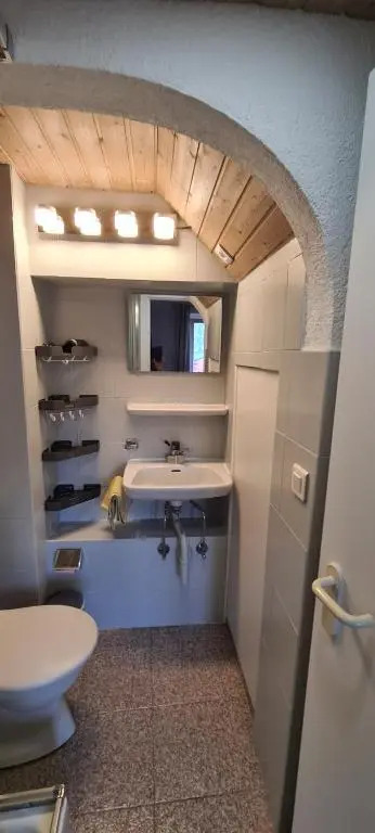 Rue du Vieux Château - Beau F2 avec Vue Mer Exceptionnelle - Refait a neuf