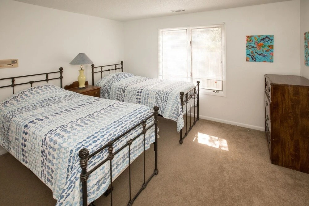 Coral Beach House 4 Bedrooms 2.5 Bathrooms Duplex