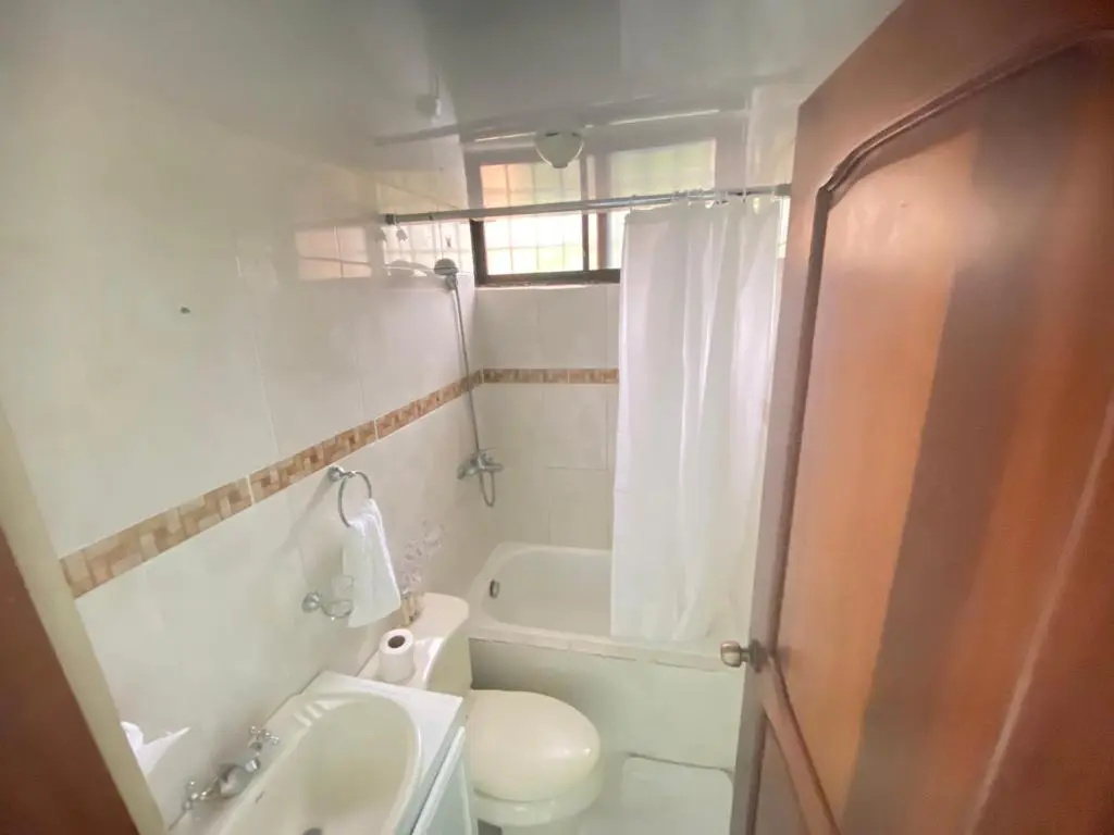 9 Santiago Monumental Area Cozy 3 bedrooms - WIFI- Air Conditioner- Apartment for 7 peoples - close to all kind the business around and transportation 24 hours to visit the city