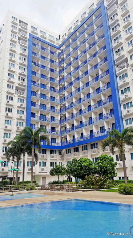 Premiere Haven MOA Staycation