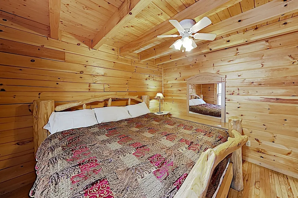 New Listing! Dollywood W/ Private Hot Tub 4 Bedroom Cabin