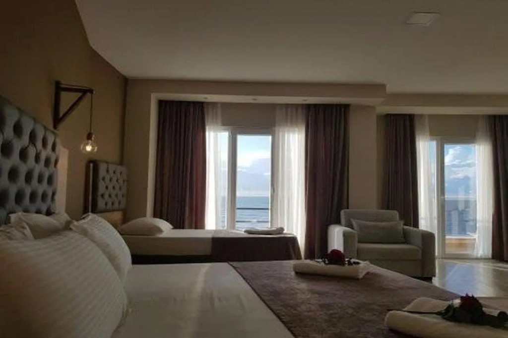 Kolaveri Resort