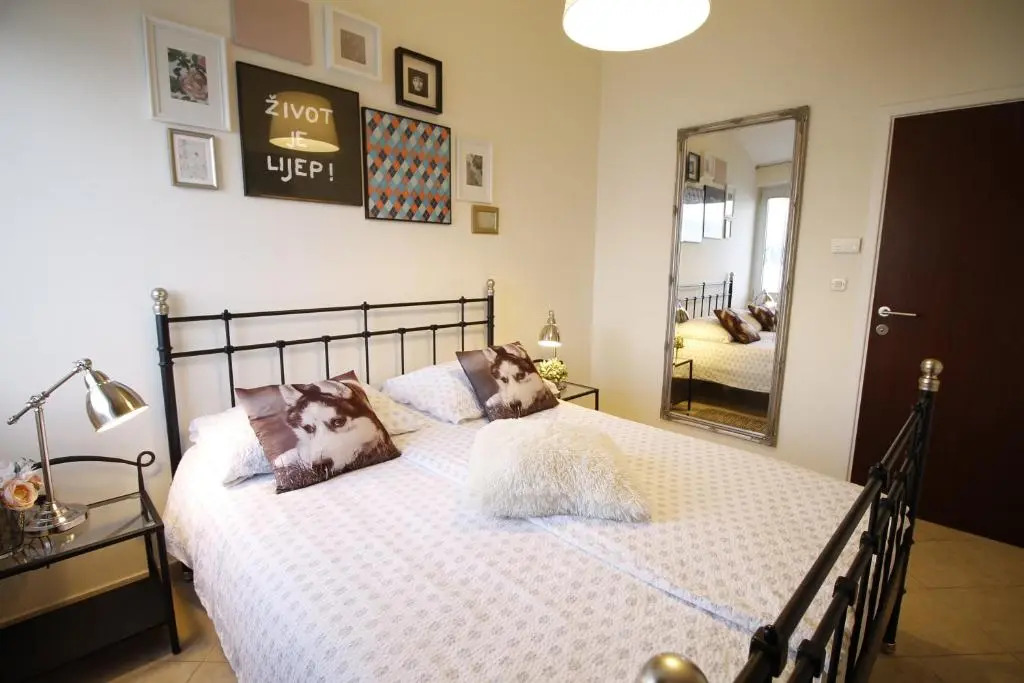 Apartments Marer