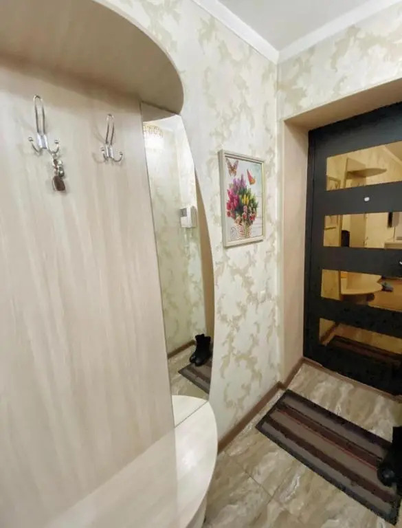 Apartment, 4
