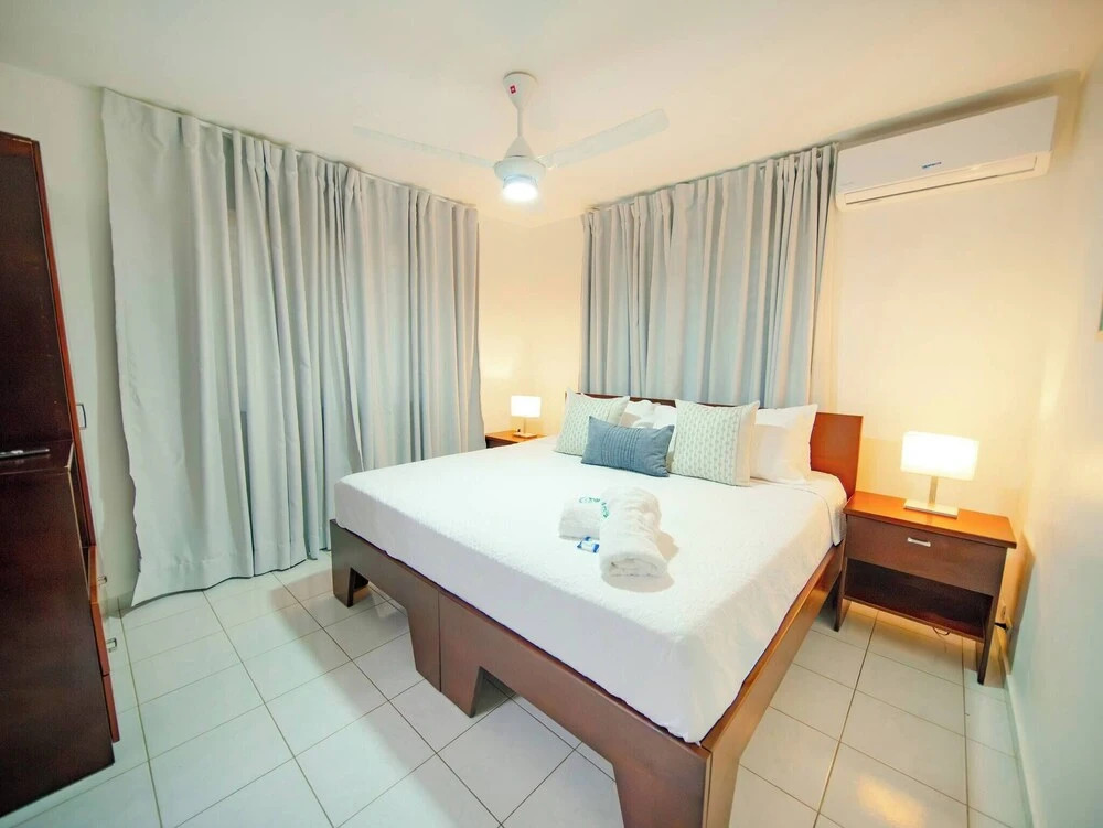Cozy 7BR Villa BIG Pool Close to Beach