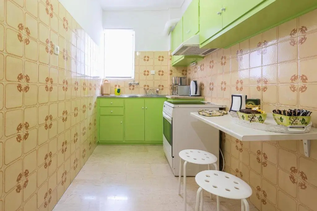 Green 'n' Blue, 1BD apt in Athens