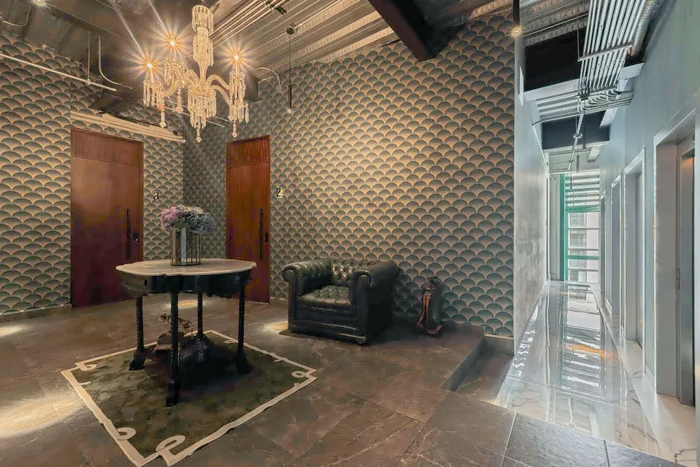 The Striped Loft Modern Elegance in a Centric Location
