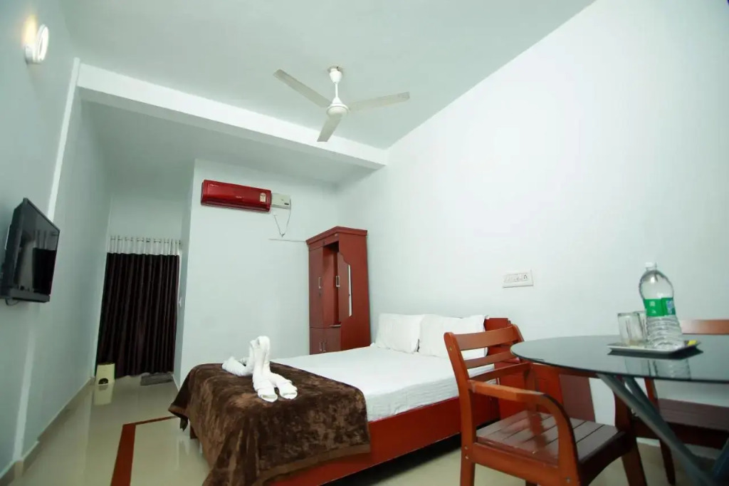 Pine Beach House Alleppey
