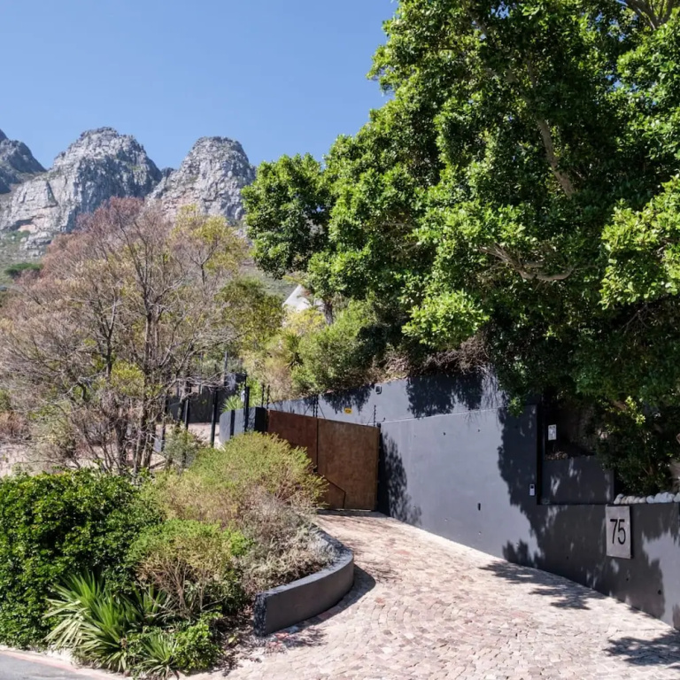 Exceptionally Unique Magnum Villa w Sea Views
