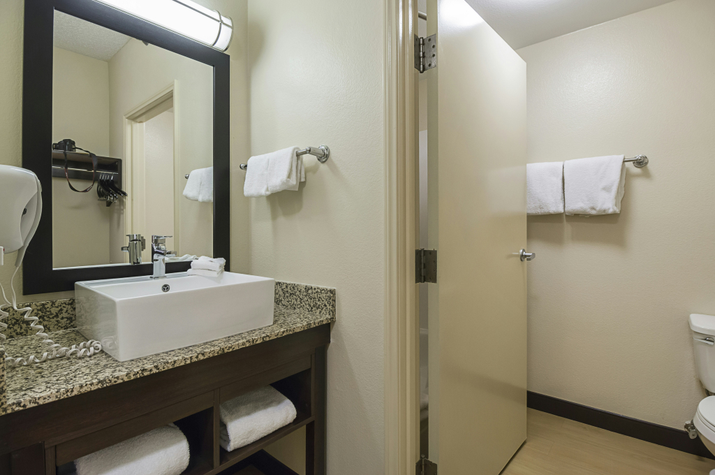 Red Roof Inn PLUS+ Phoenix West