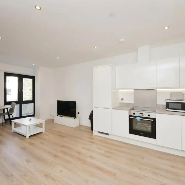 Modern Comfort 1 Bed Apartment Broadoaks, Sulihull