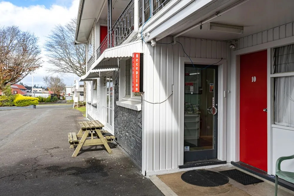 Mayfair Court Motel