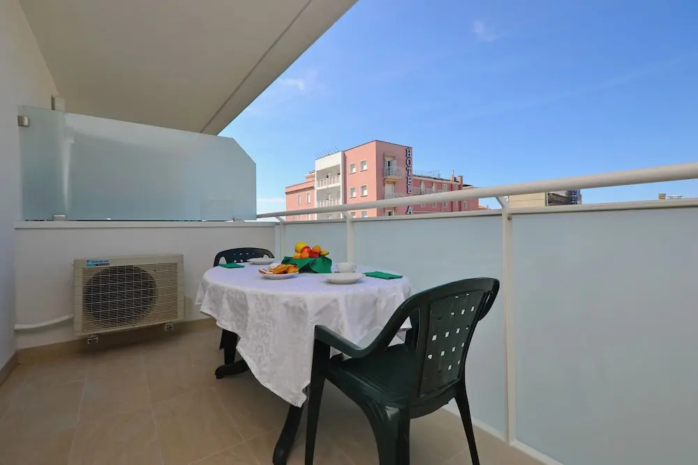 Cozy Getaway Just 50m From the Beach